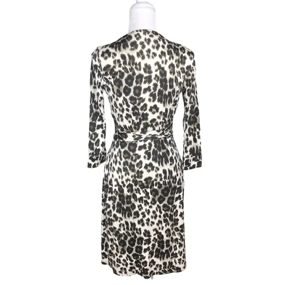 Diane von Furtstenberg silk wrap dress animal snow leopard print sz 4 New Julian - Picture 7 of 16